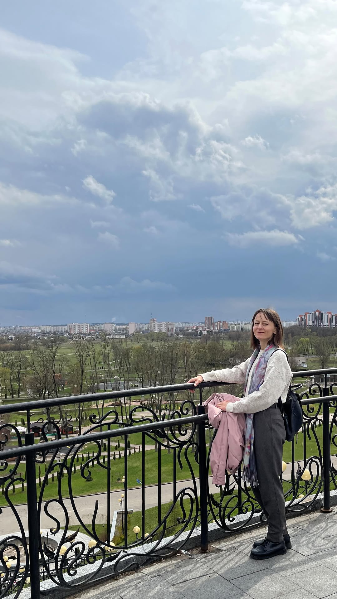 Очень вдохновляет эта картина. Ощущение лёгкости присутствует не только в мотиве, но и в процессе са